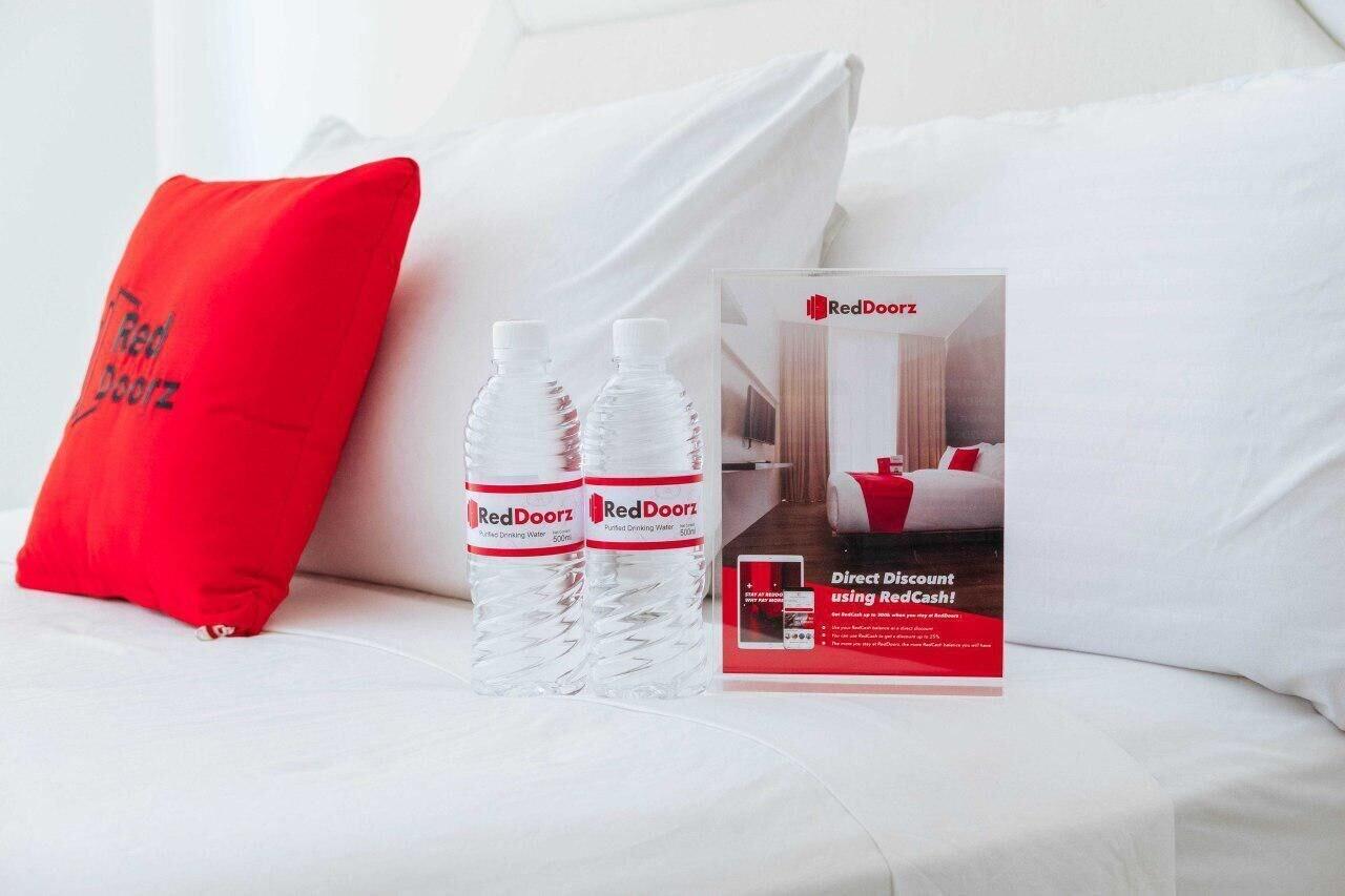 Hotel Reddoorz Premium Near Greenbelt Makati - Vaccinated Staff Makati City