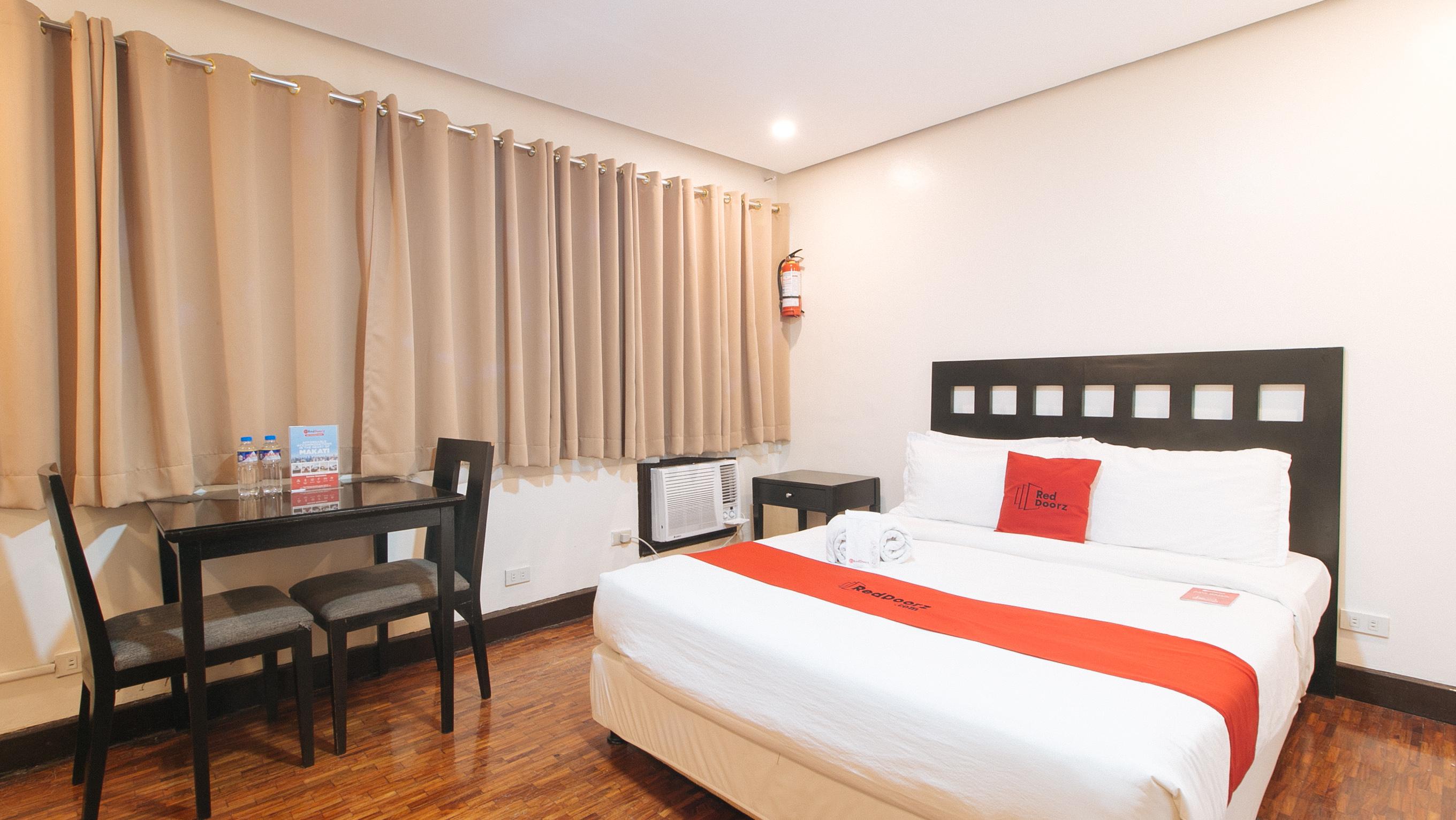 Hotel Reddoorz Premium Near Greenbelt Makati - Vaccinated Staff Makati City